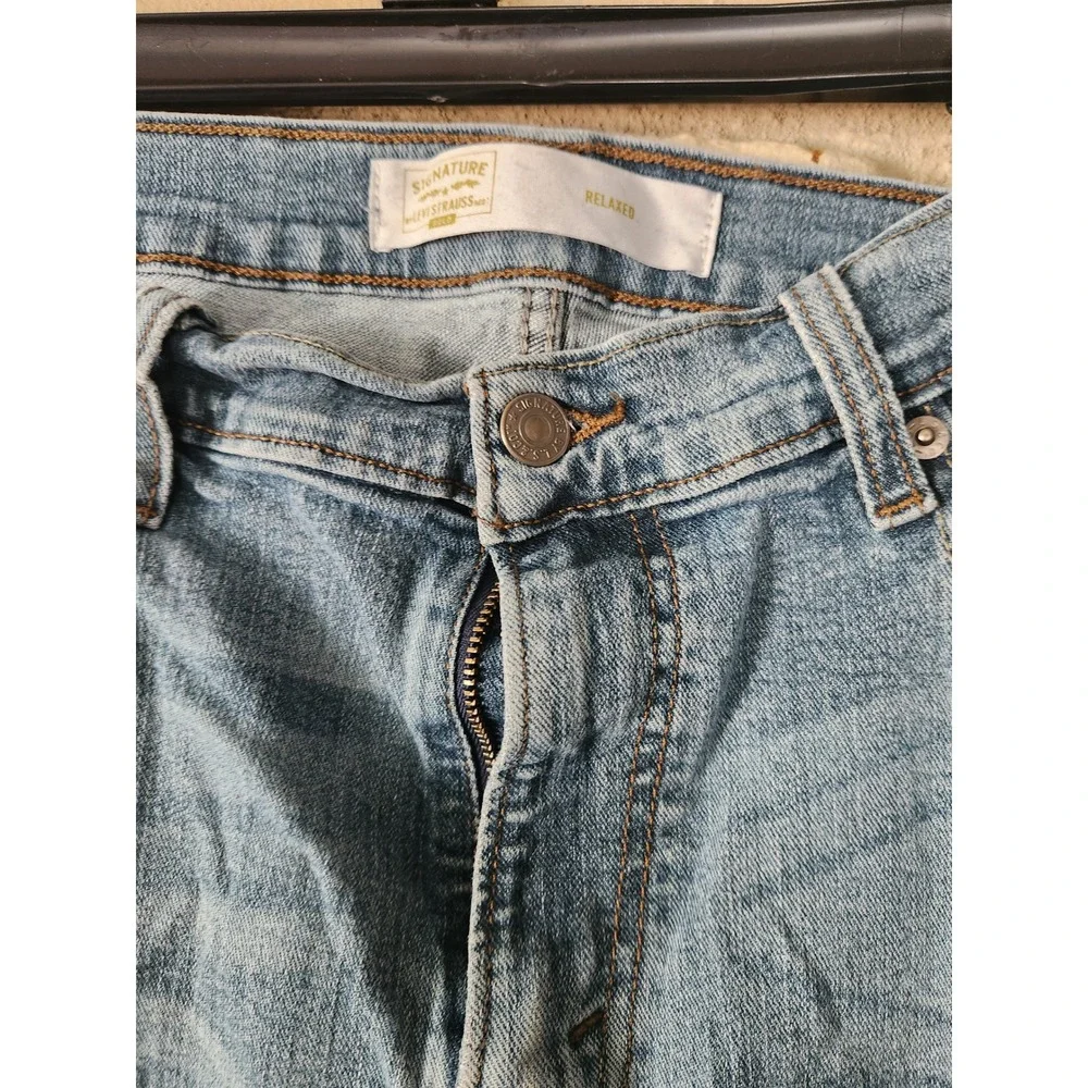 Signature by Levi Strauss Men Relaxed Fit Straight Leg Jeans